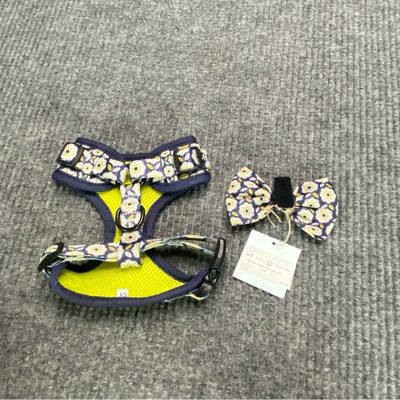 Barkpaws Blue and Yellow Retro Harness and Bow Tie for Dog Size XS - Picture 11 of 11